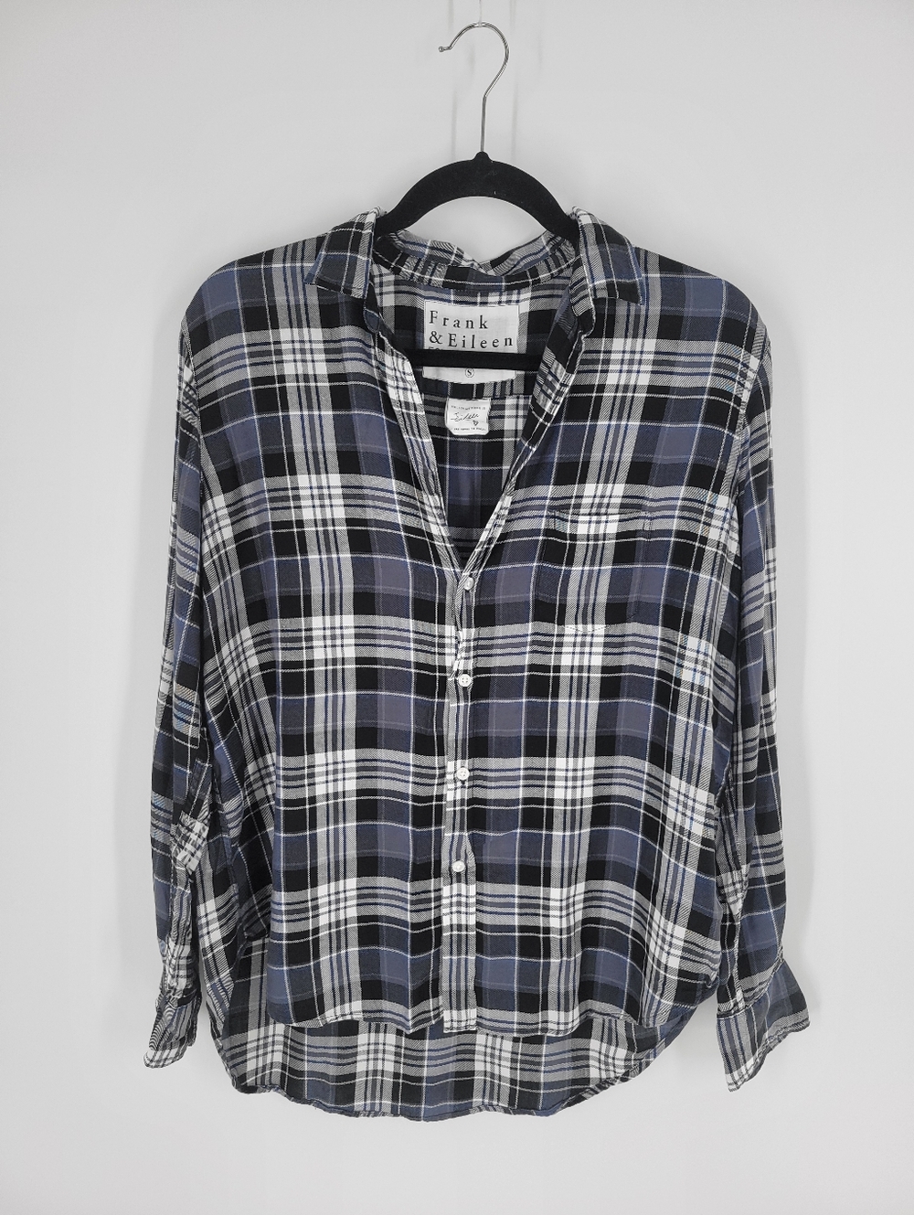 Frank & Eileen Women's  Navy Plaid Button-Front Shirt Relaxed Fit Size S - Picture 2 of 6